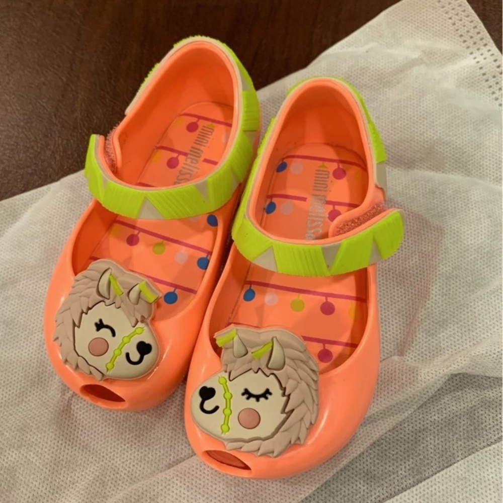 NEW Mini Melissa Alpaca Coral Yellow